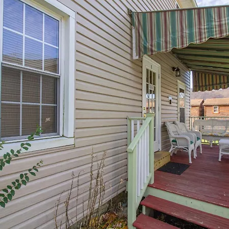 Stay In Ohiopyle In The Middle Of Town By The Gap Trail Exterior photo